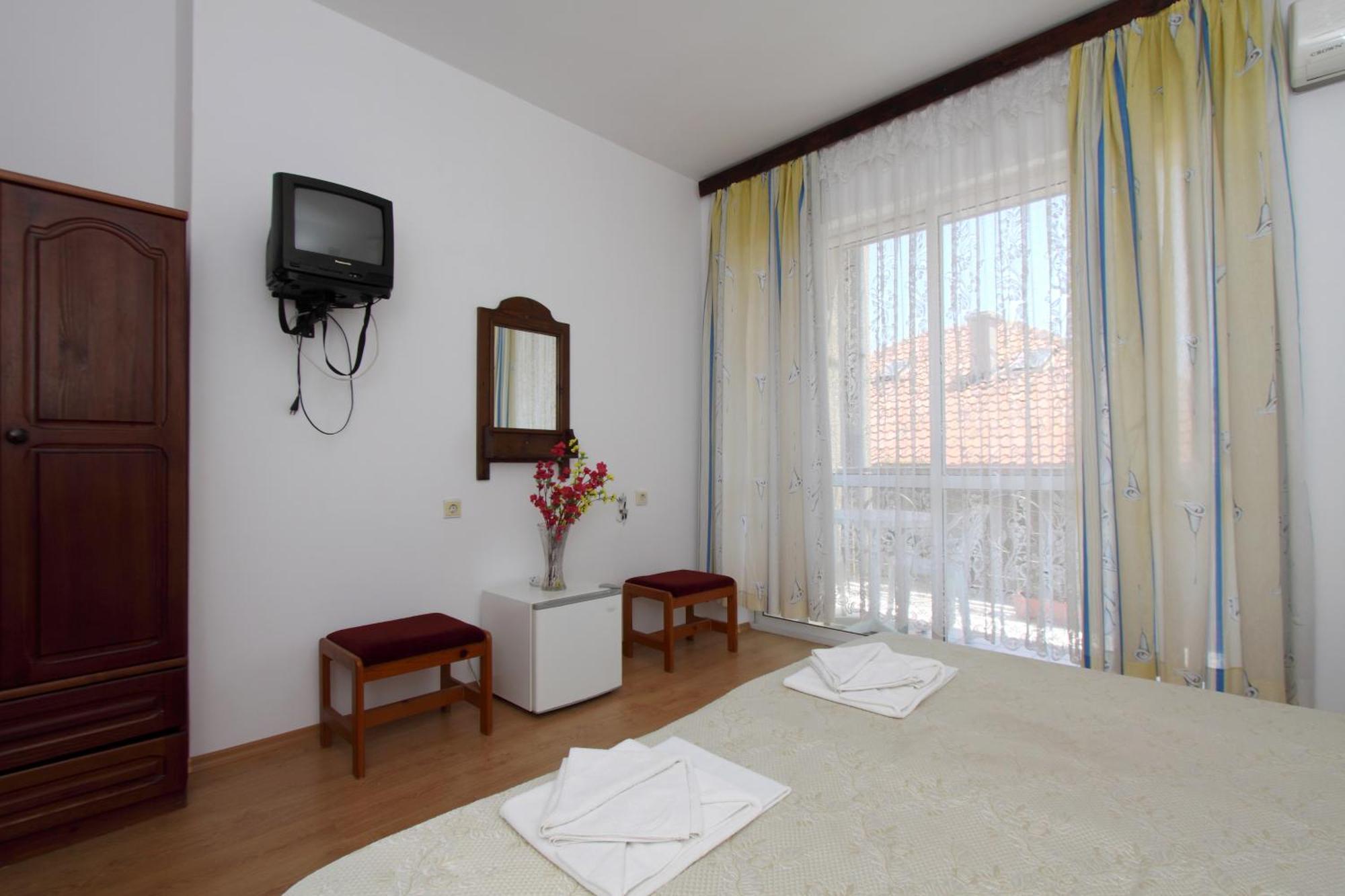 Family Hotel Verona Созополь Екстер'єр фото